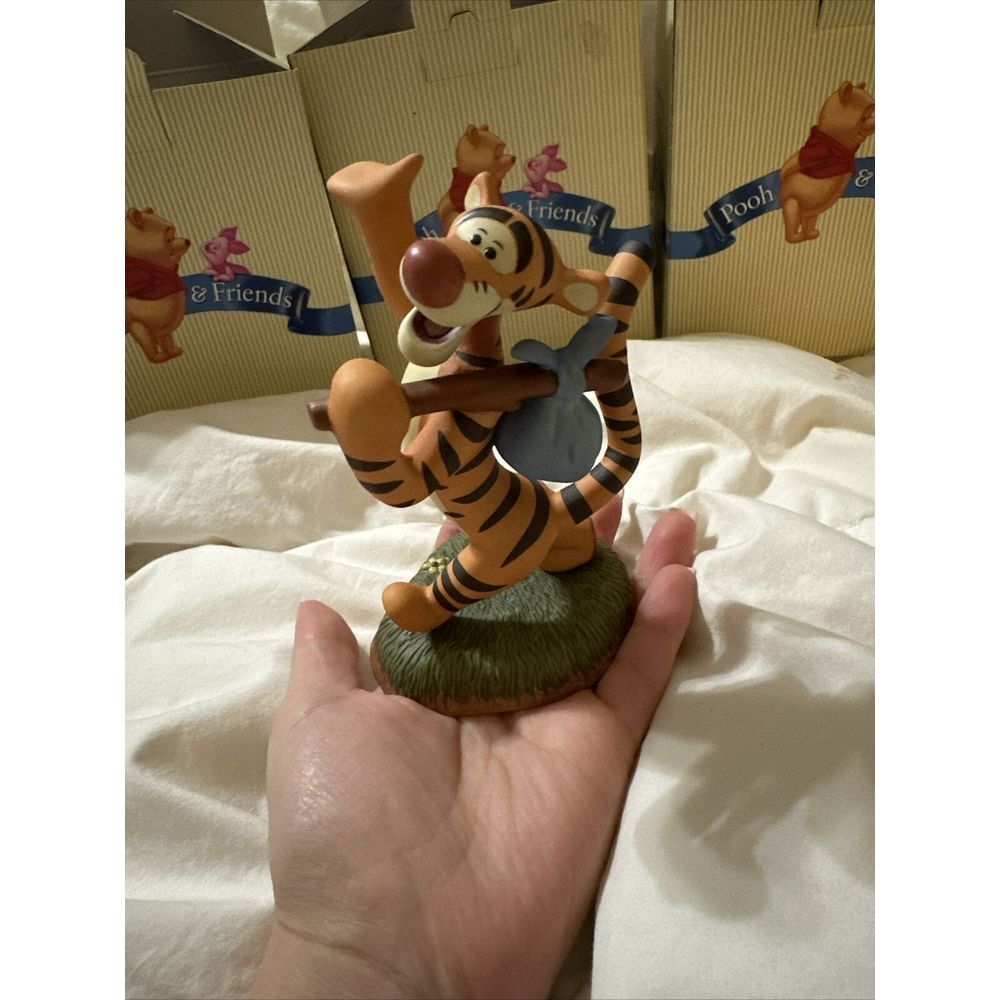 Disney's Pooh & Friends "Tigger Ta-Ta For Now!" Figurine - Winnie the Pooh - EUC